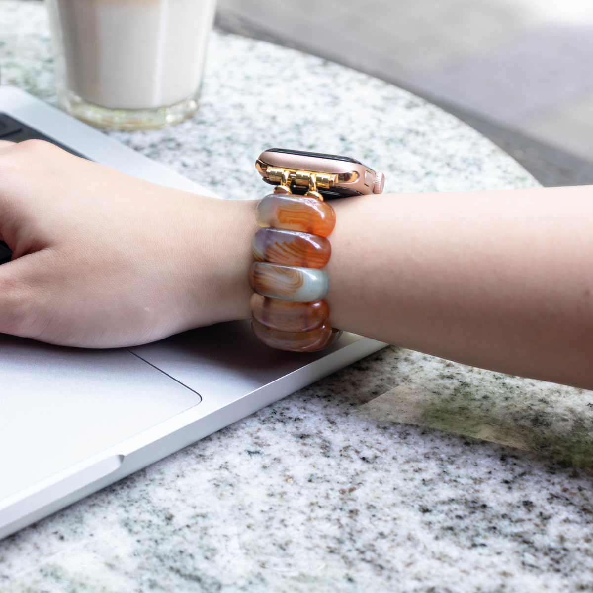 Pulseira Elástica de Ágata Dourada para Apple Watch