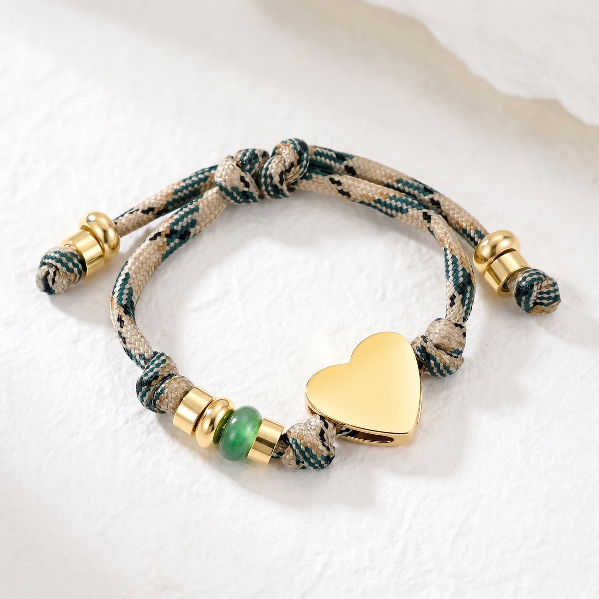 Pulseira de cordão com nó do amor