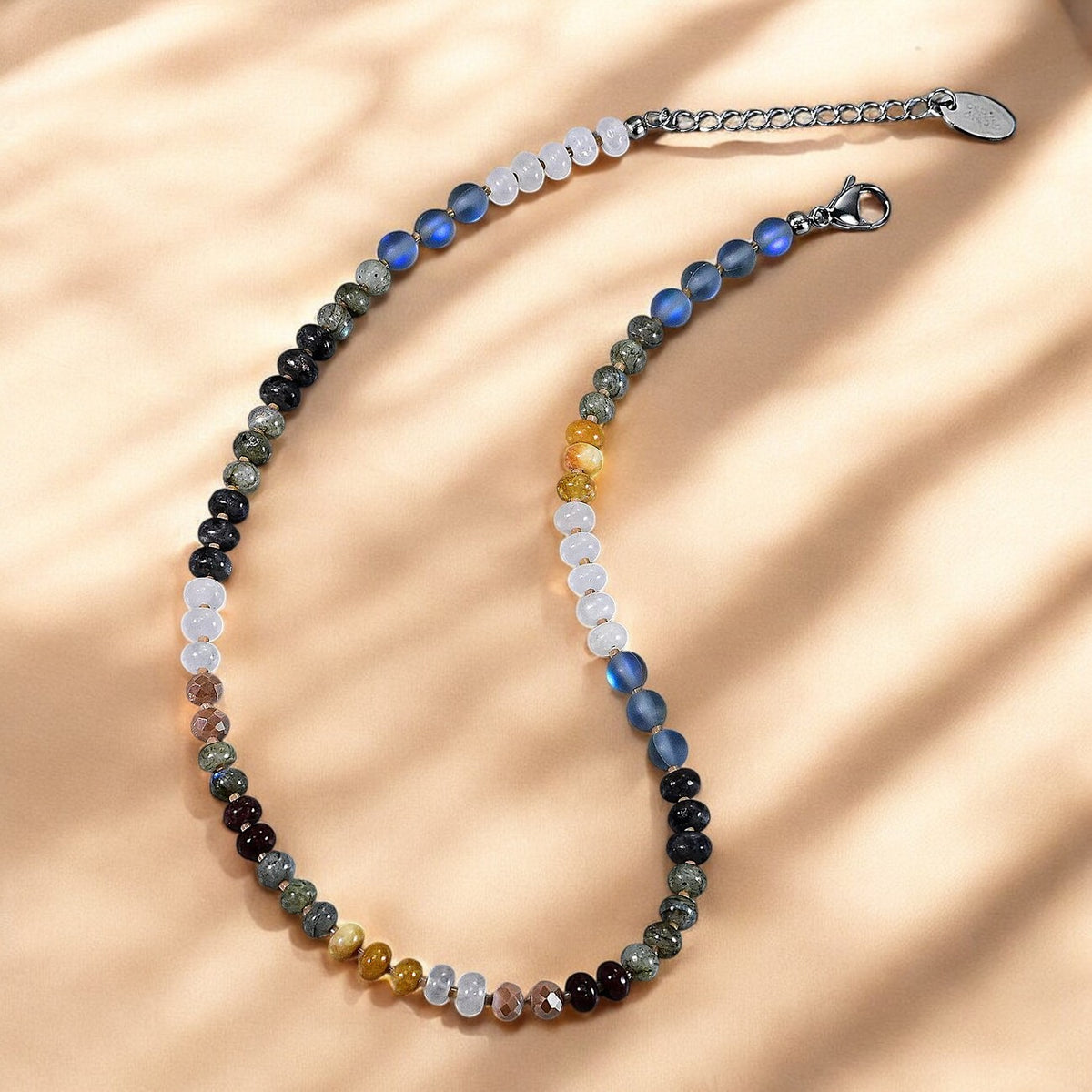 Colar de Pedra da Terra Tropical