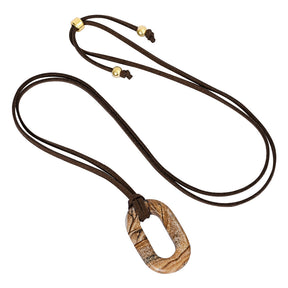 Colar Serenidade Pedra Imagem de Camurça