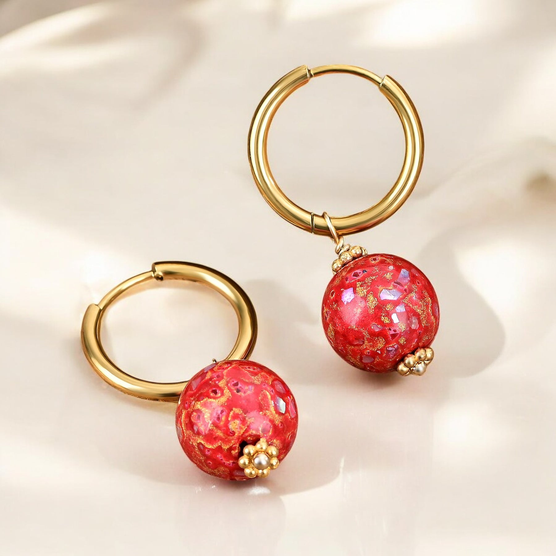Brincos de Argola com Esferas Pontilhadas Crimson Orbit