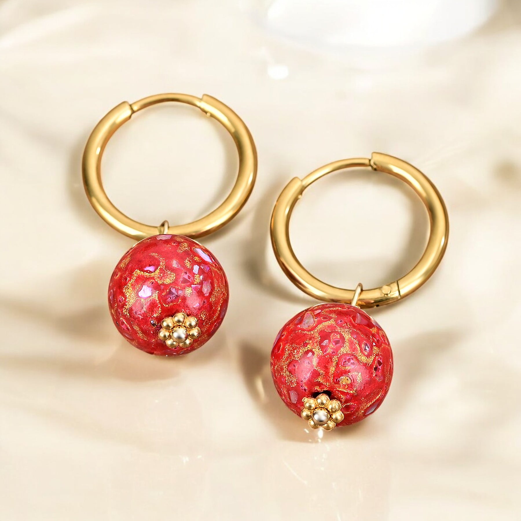 Brincos de Argola com Esferas Pontilhadas Crimson Orbit