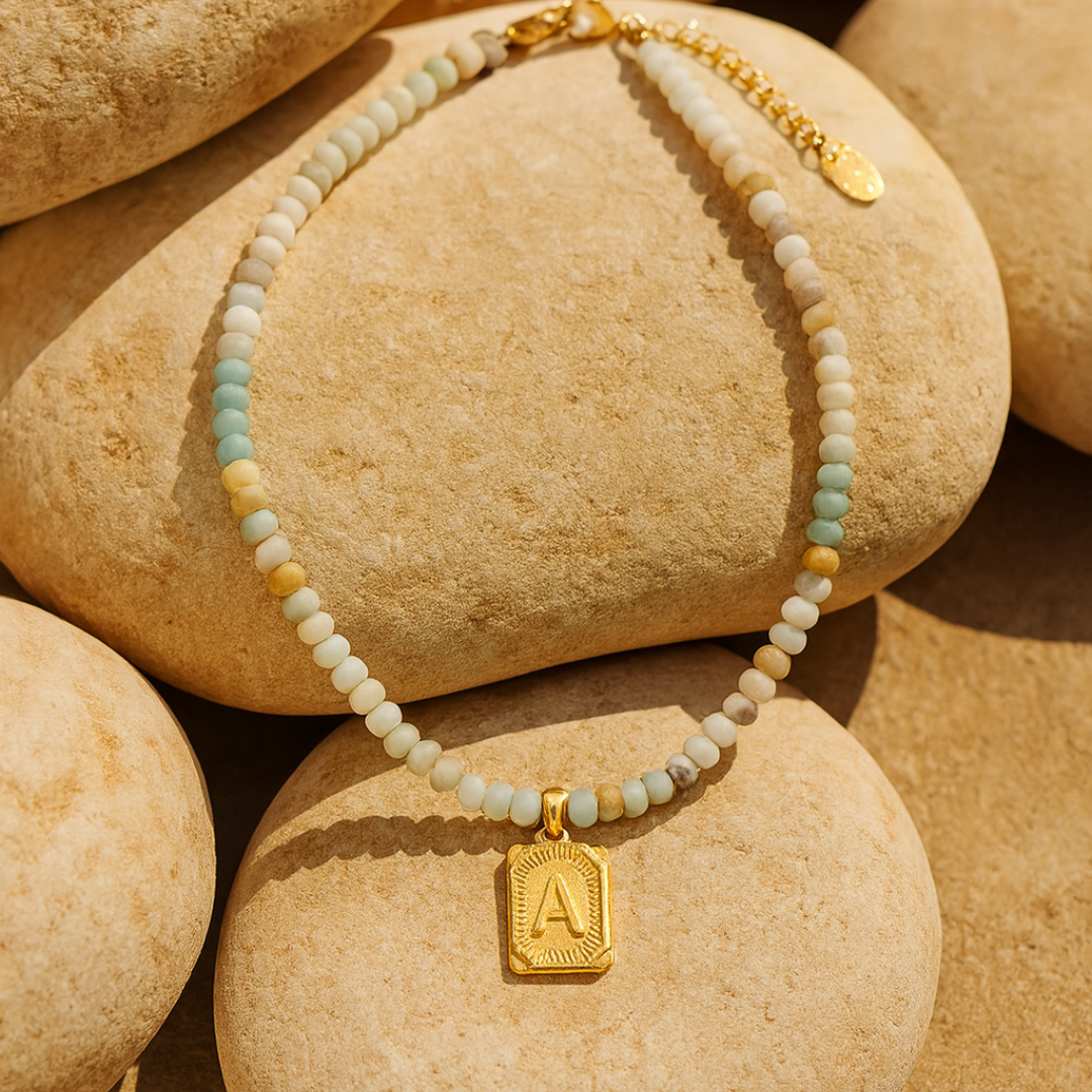 Colar Pingente Letra Inicial de Amazonita