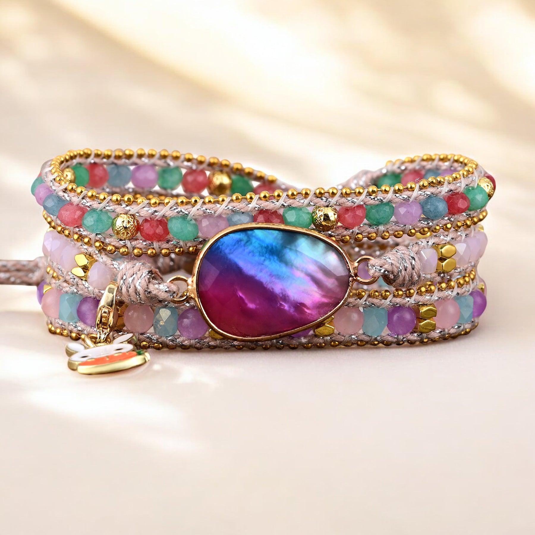 Pulseira Envolvente de Elegância da Páscoa
