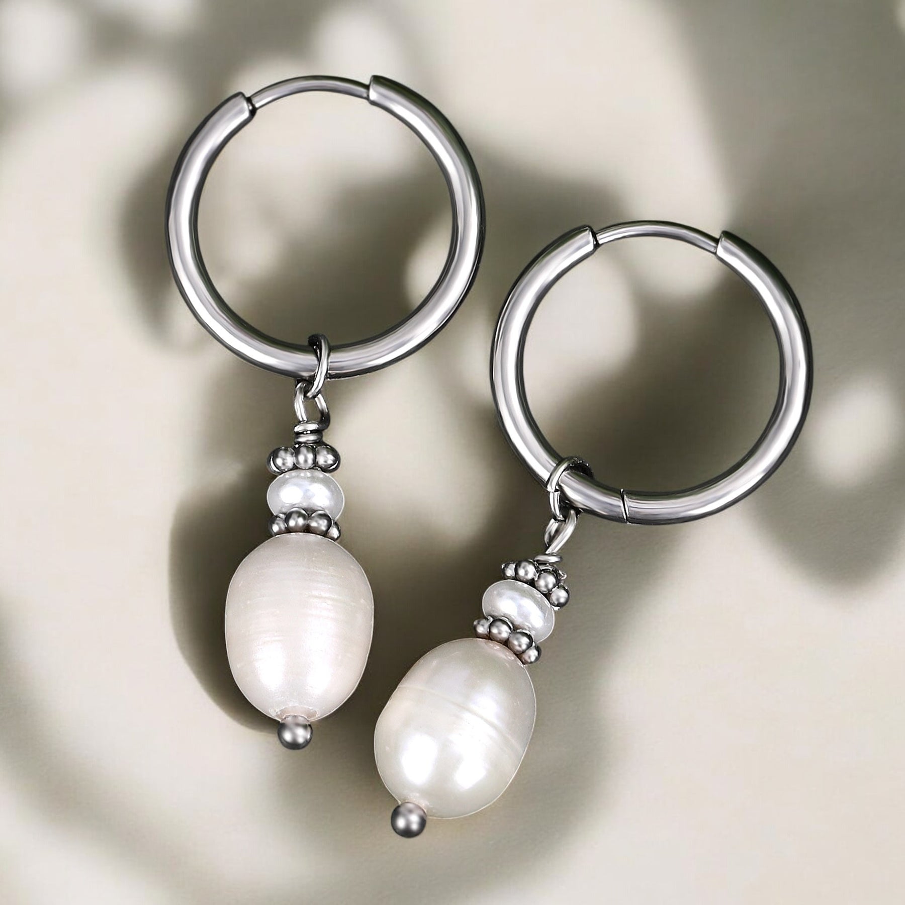 Brincos Argola Elegância Pérola Prateada