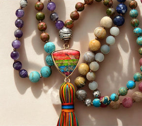 Colar com Pingente de Franjas Chakra