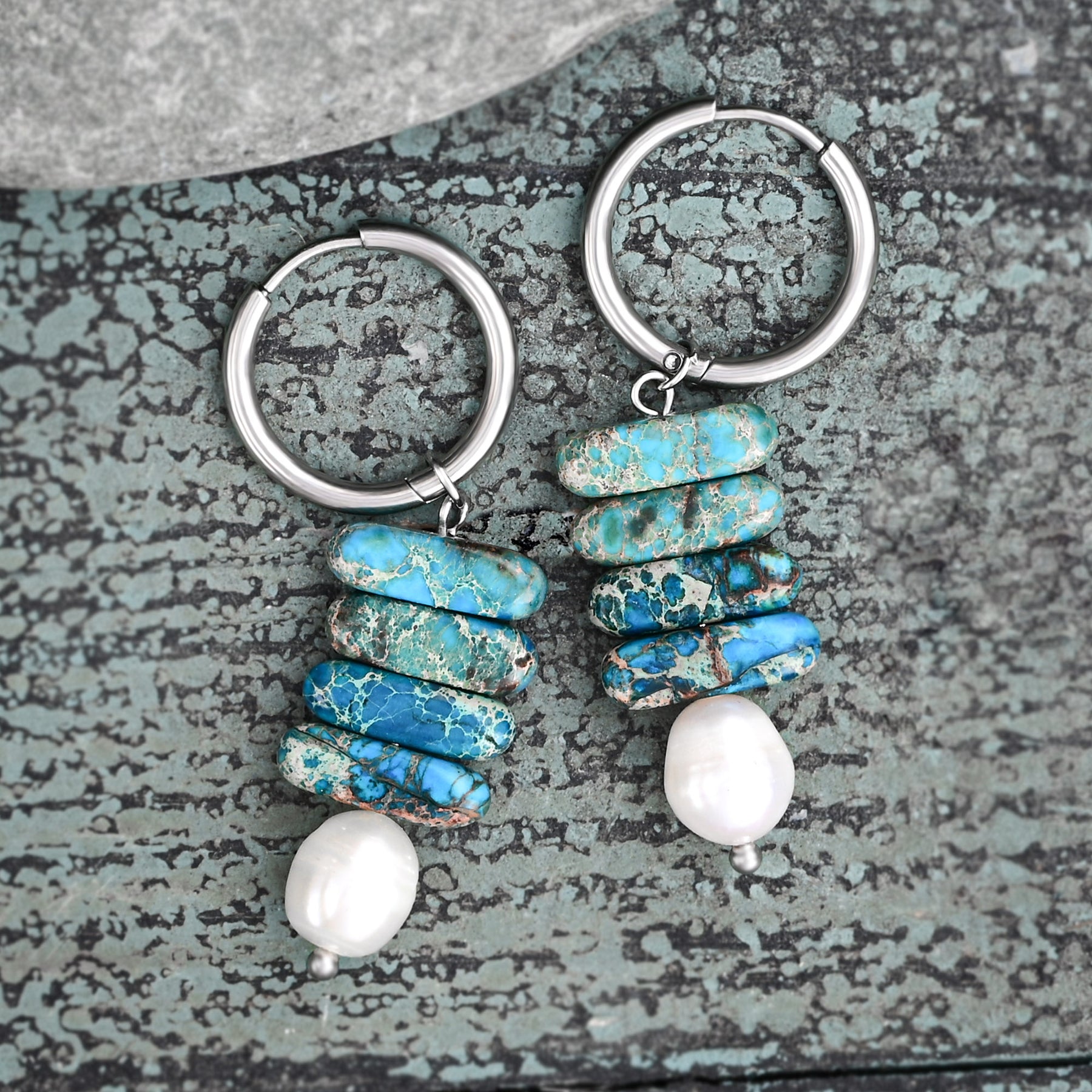 Ocean Bliss Pearl e Blue Jasper Hoop Drops