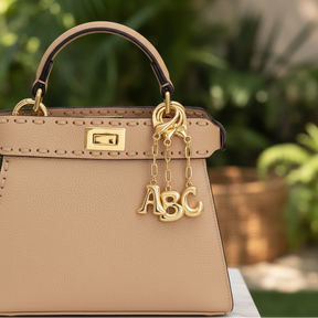 Chaveiro Inicial em Letra Bolha e Pingente para Bolsa