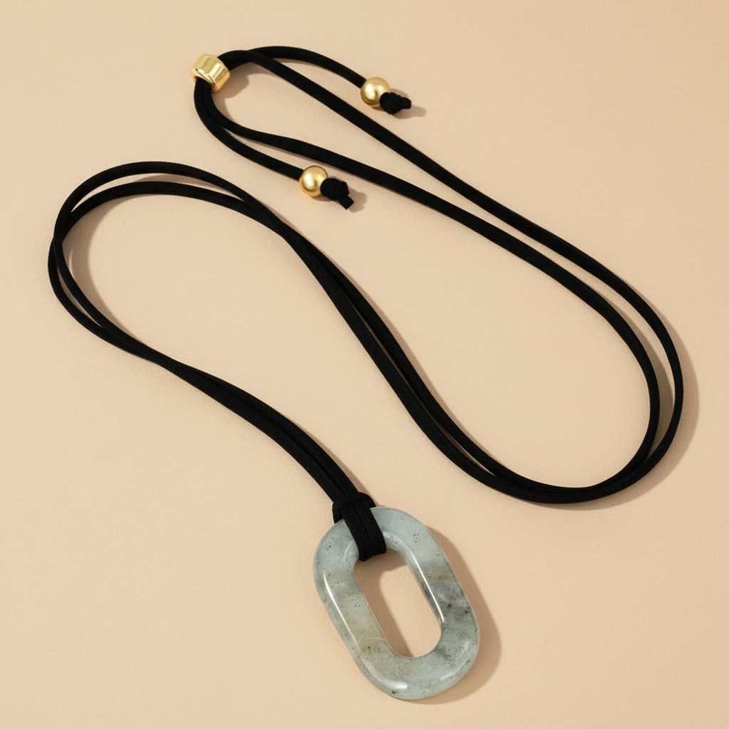 Colar Serenidade Labradorita de Camurça