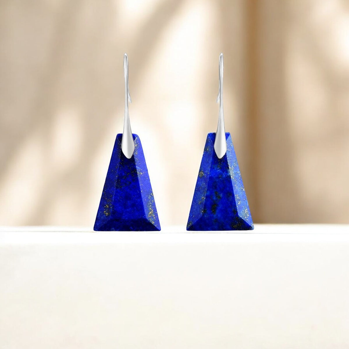 Brincos Geométricos de Gota de Lápis-Lazúli
